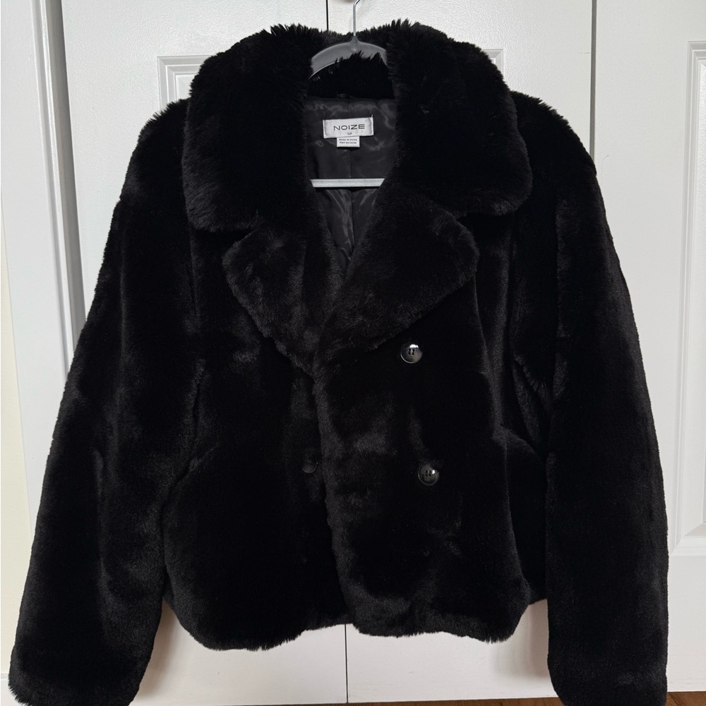 Noize Women's Black Faux Fur Jacket
